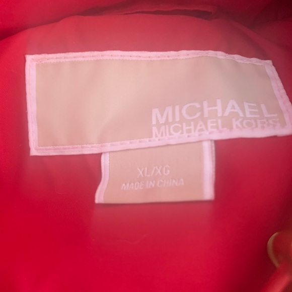 COPY - Red Michael Kors puffer coat - Picture 4 of 7